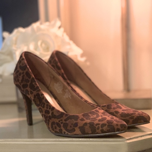 Old Navy Shoes - Leopard high heels / very comfortable